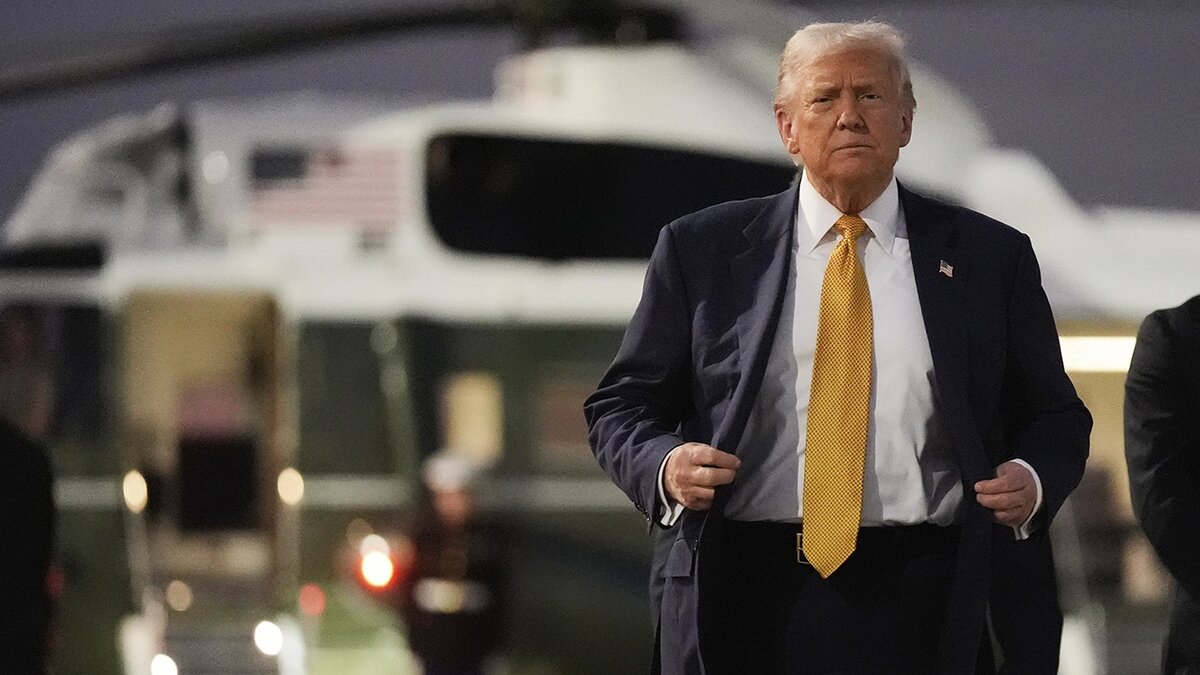   Mark Schiefelbein / AP