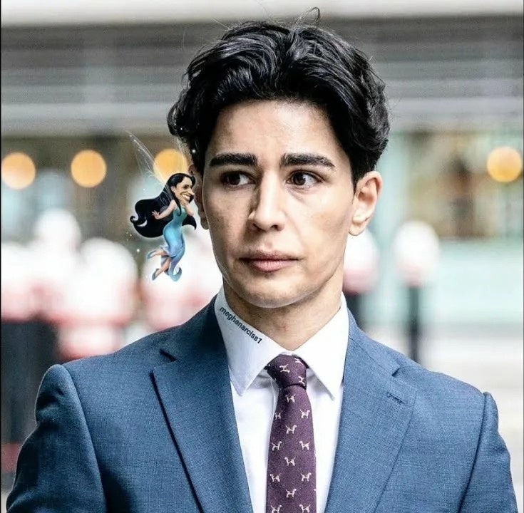 "Вещай правильно - я всегда в твоей голове..." - "Я один это слышу?" - "Да какая разница?.."