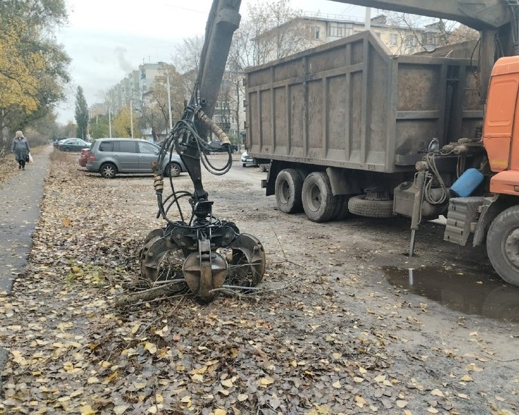     В Курске убрали несанкционированную свалку в Сеймском округе