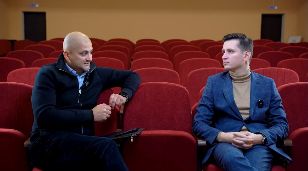 Интервью в Филиале ВГУЮ РПА Минюста России. Слева: Гетц Роман - главный редактор СМИ «Гид по вузам», справа: Николай Зеничев - заместитель декана факультета высшего образования вуза.