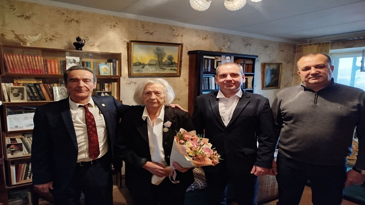    В минувшие выходные курянка Мария Петровна Корнеева праздновала свой 100-летний юбилей