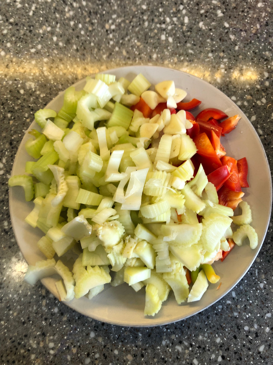 Мясо тушеное с овощами в казане. Фото автора.