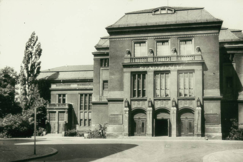 Здание Штадтхалле. Фото из открытых архивов.