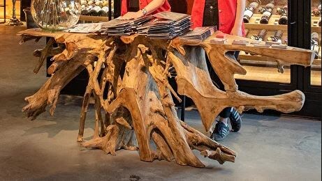 Это мы с сайта ресторана фото взяли. Поэтому маленькое. Просто сфотографировать не догадались, а штука классная.