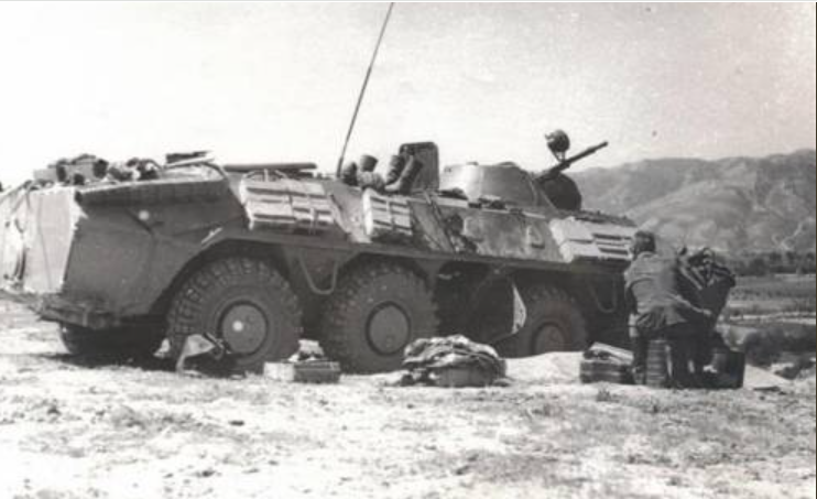 БТР советских пограничников на боевой операции. ДРА, 1983 год