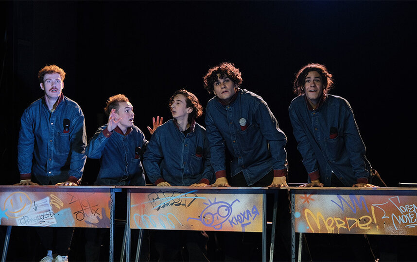    Пушка. Кадр из спектакляТеатральный проект 27