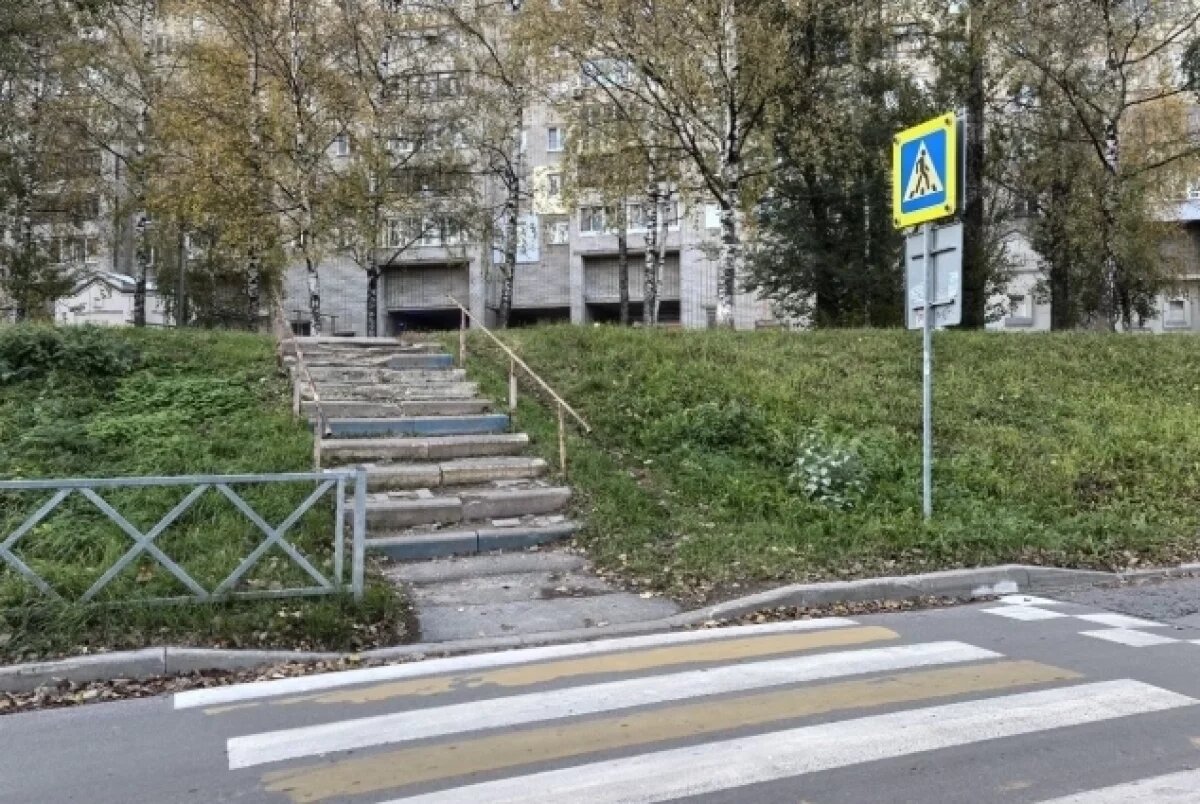    В Ярославле обновили многострадальные лестницы на Московском проспекте