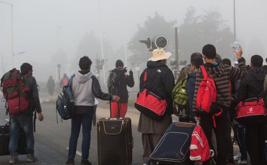 Пьяные мигранты избили девушек за отказ познакомиться — почему их не остановили?