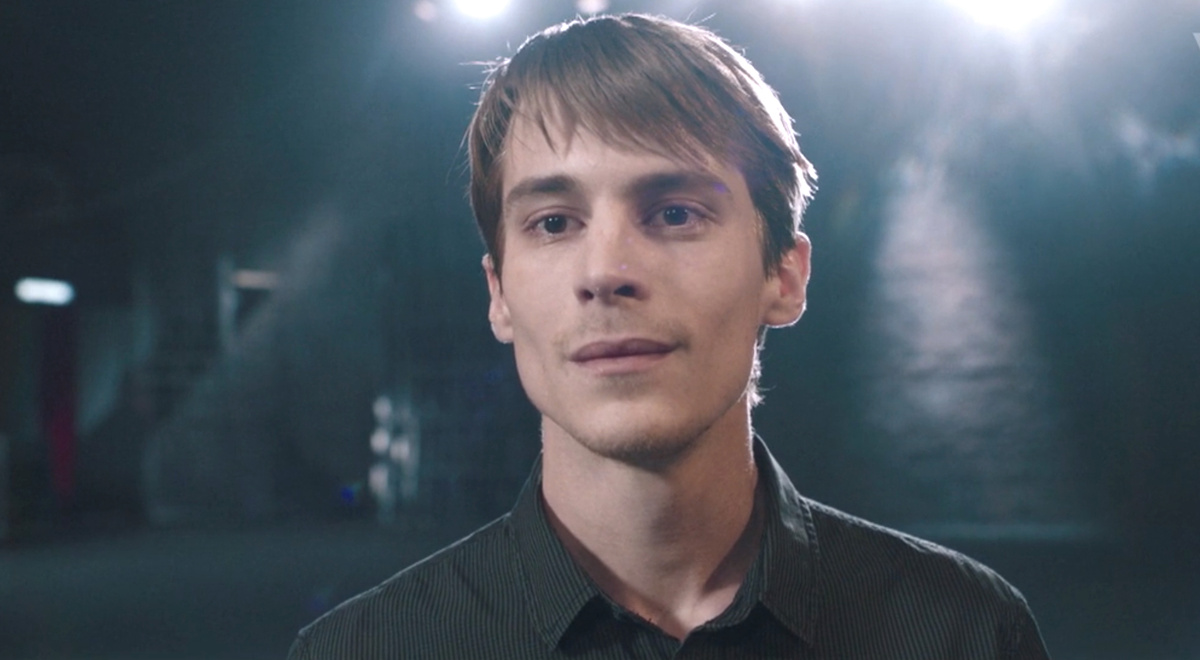 Кадр из кинофильма "Дама пик", 2016 г., режиссер Павел Лунгин, сценаристы Павел Лунгин, Александр Лунгин, Стив Уолш, Валерий Печейкин, композитор Кузьма Бодров (скриншот) 