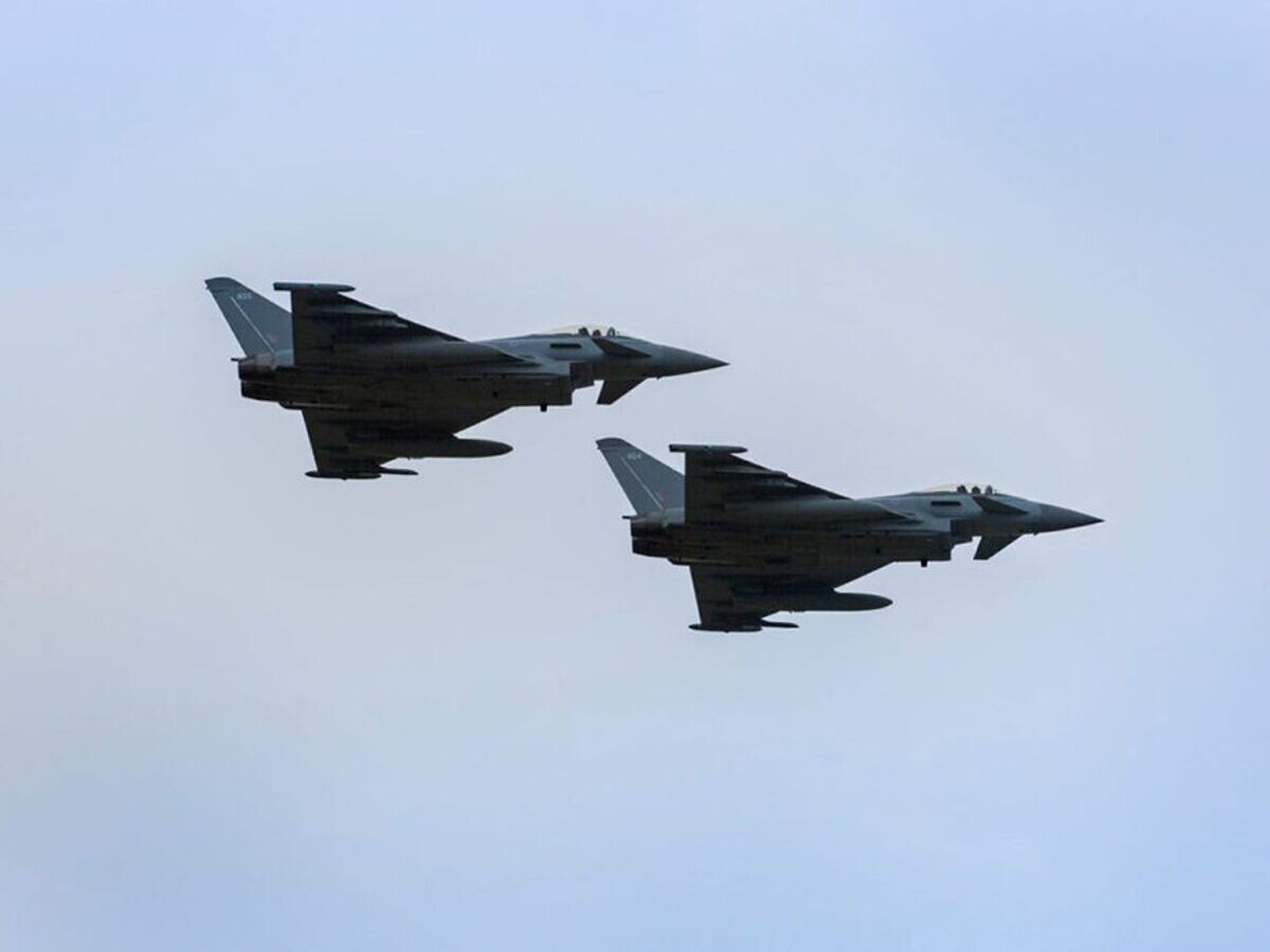    Пара истребителей Eurofighter Typhoon Королевских ВВС Великобритании© Фото : MoD / Crown copyright 2018