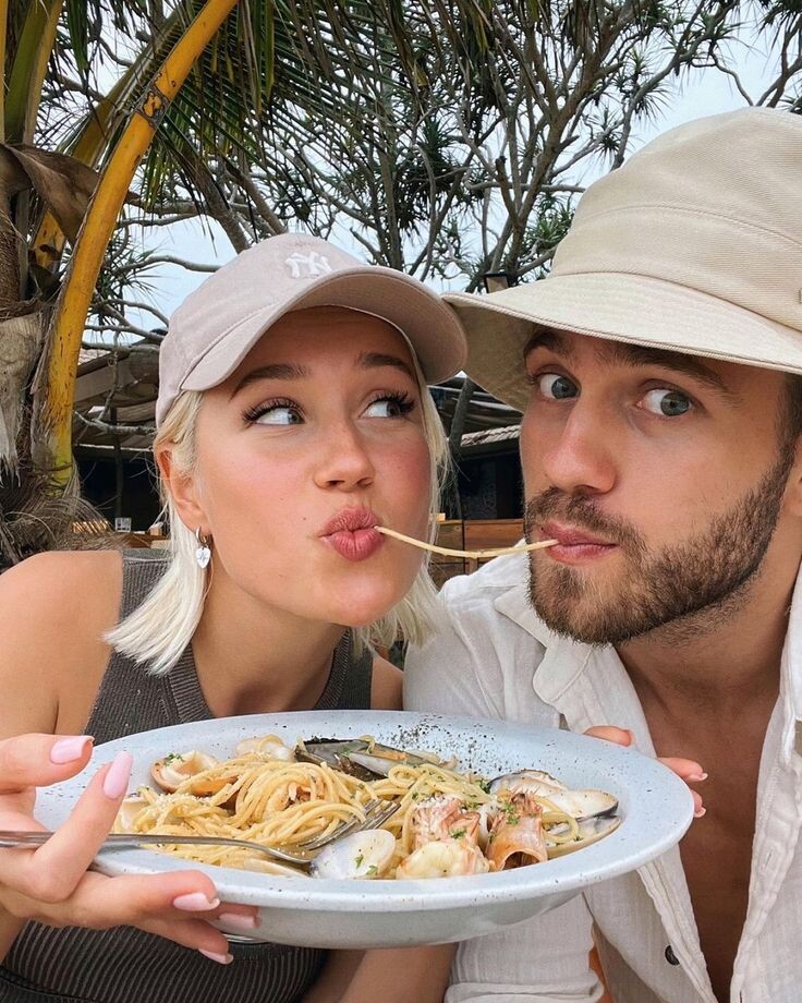 Клава Кока и Дима Масленников 