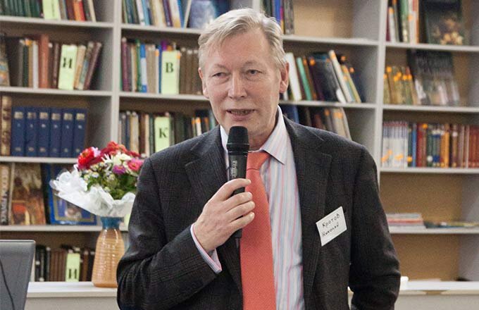 Николай Кротов более 20 лет выпускает книги по истории советской и российской финансовой системы.