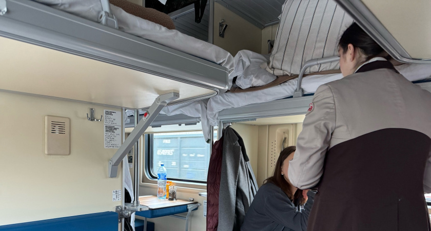    Эту услугу проводники РЖД обязаны оказать, но сами никогда не предложат - хитрость бывалых туристов