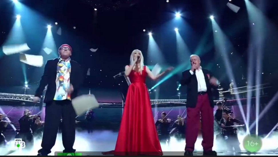 Скриншот из шоу "ВИА Суперстар" Финал 01.11.2025