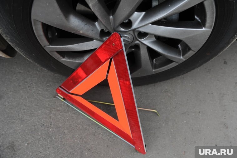     После столкновения с иномаркой девочку увезли в больницу