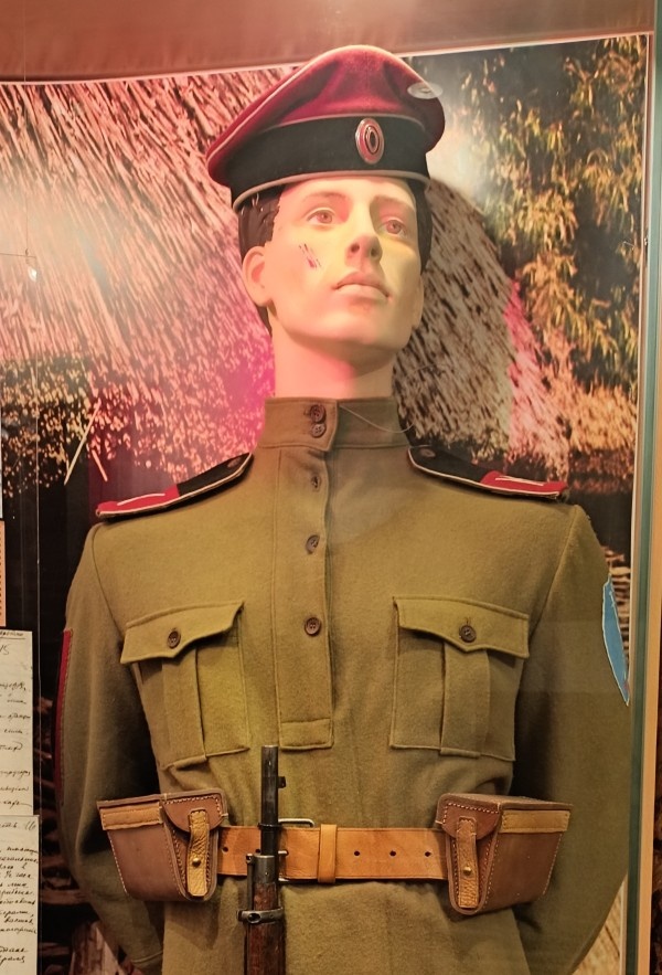 Рядовой Корниловского ударного полка. Экспонат Центрального музея Вооружённых сил.