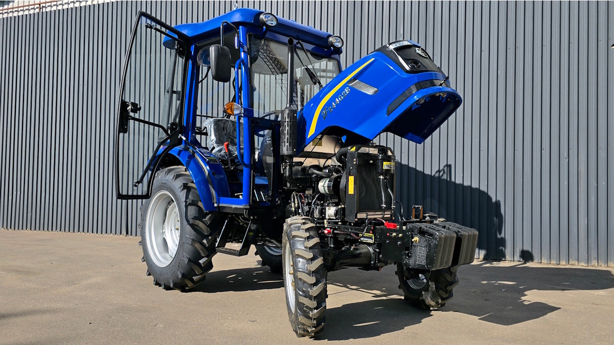Мини-трактор DONGFENG DF-244G2B. Фото автора.