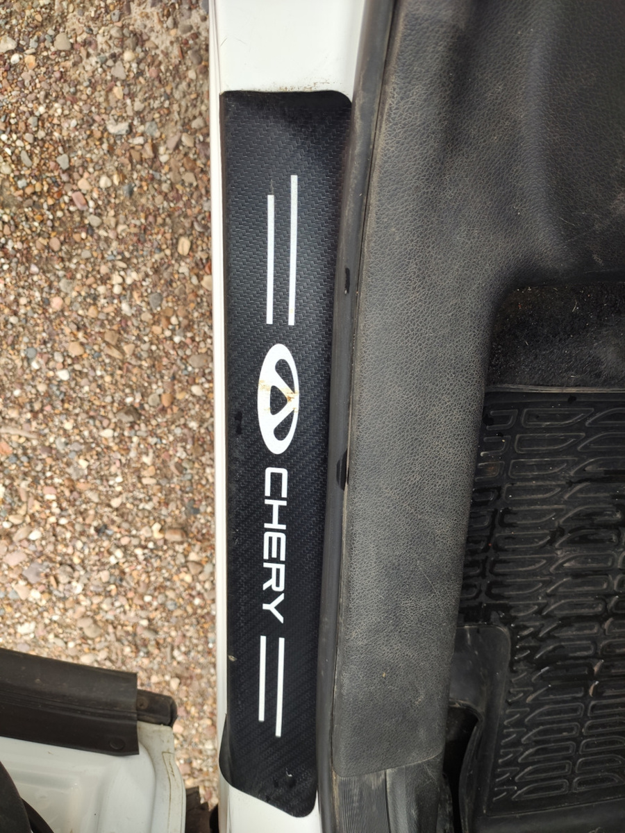 Так выглядел салон моего Chery после двух поездок с детьми. Стандартная история?