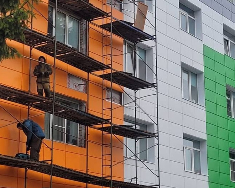     В Курской области продолжается капитальный ремонт домов социального обслуживания