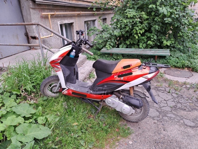 С родителей несовершеннолетнего взыскали ущерб, который он причинил автомобилю, управляя питбайком