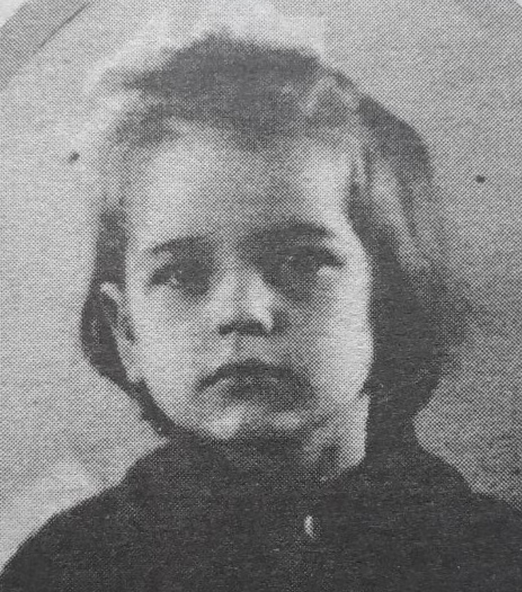 Ирина Алферова в детстве