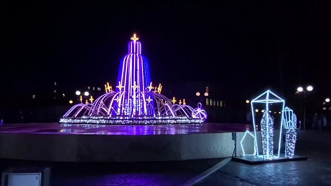    Всесезонный фонтан «Огни Арктики» открыли в Белоярском