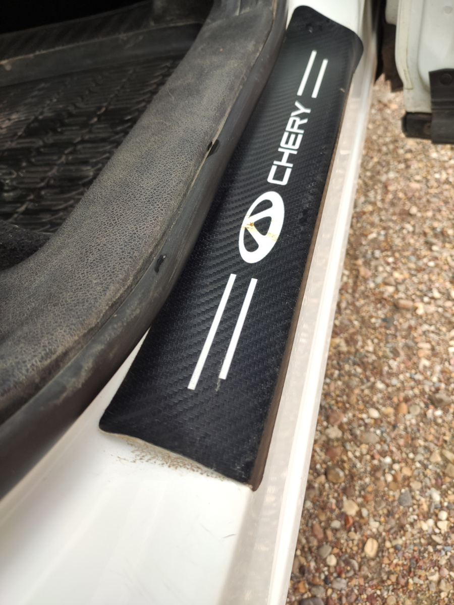 К такому меня привели дешевые накладки. Повторять ошибку не хотелось.