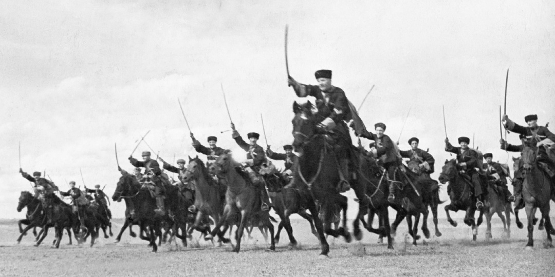 Расстреливали всех, кто попадался на их пути, а других обливали бензином и поджигали