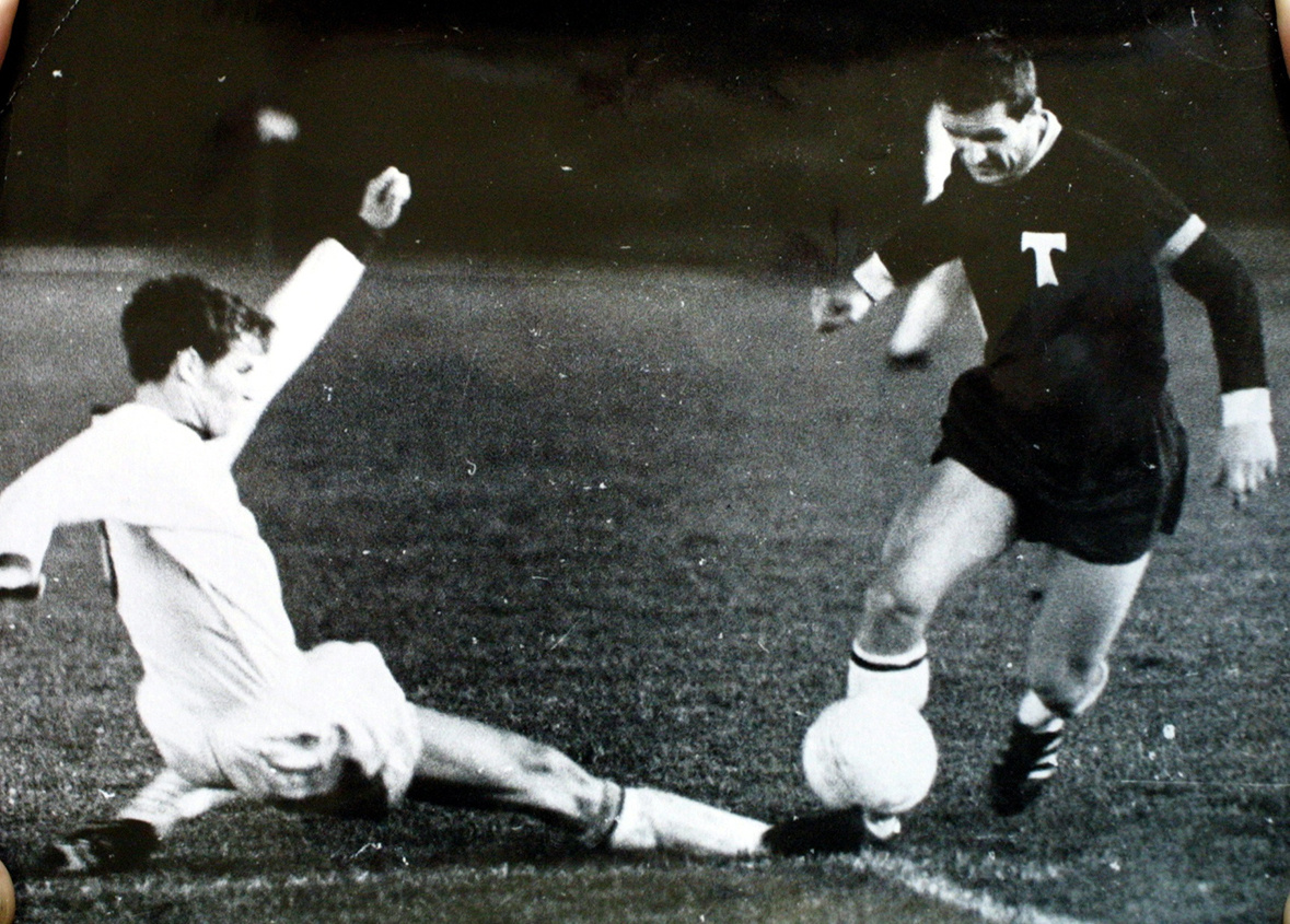    Капитан «Торпедо» Виктор Шустиков в игре. архив «СЭ»