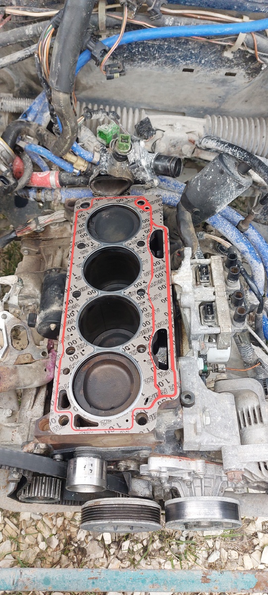 Двигатель F3R 272 Renault 