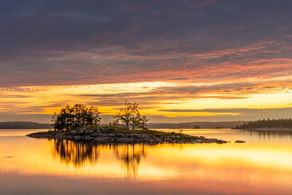    Северный лабиринт из воды и скал. Фото: Геннадий Юсин