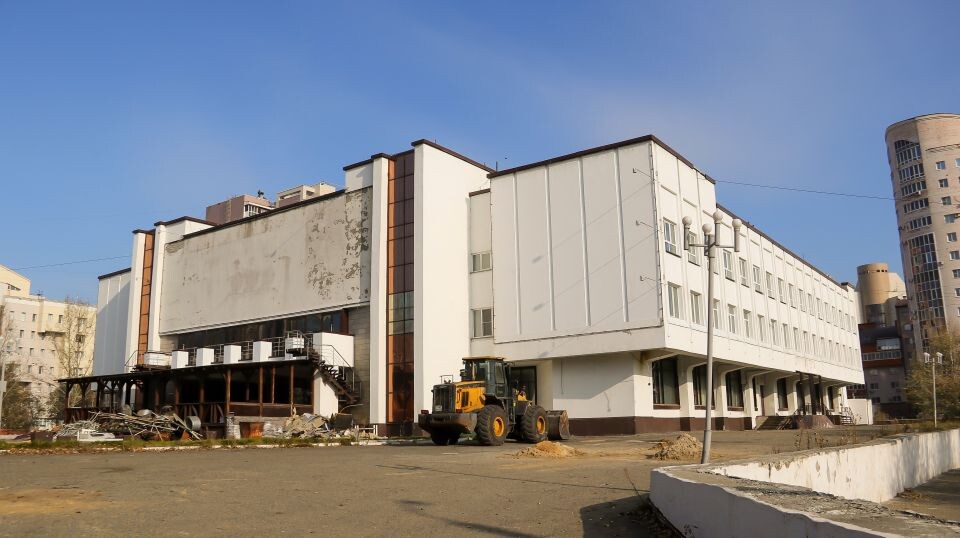    Начало демонтажа конструкций здания на пр. Красноармейском, 36. Октябрь 2025 года. Источник: Виталий Барабаш/"Толк"
