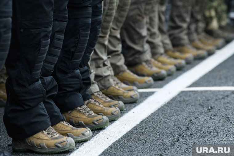 «Ведомости»: Минобороны снизит порог уголовной ответственности за самоволку