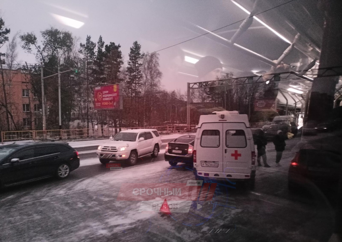 Фото с места ЧП на Краснореченской.