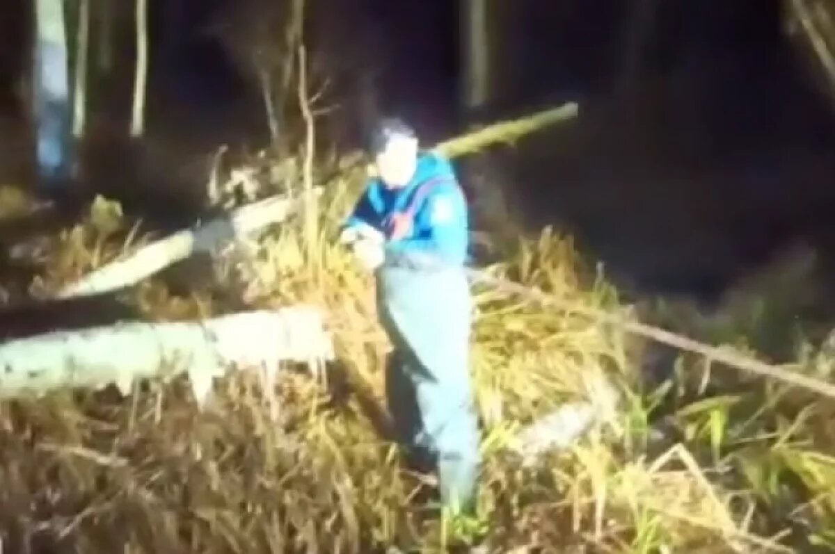    Автомобиль супругов с ребенком застрял по дороге из Южно-Сахалинска