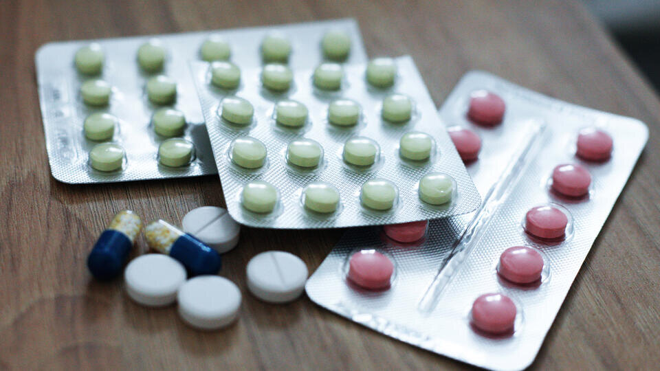     Пенсионерам с низкими доходами хотят компенсировать стоимость лекарств ИЗВЕСТИЯ/Юлия Майорова