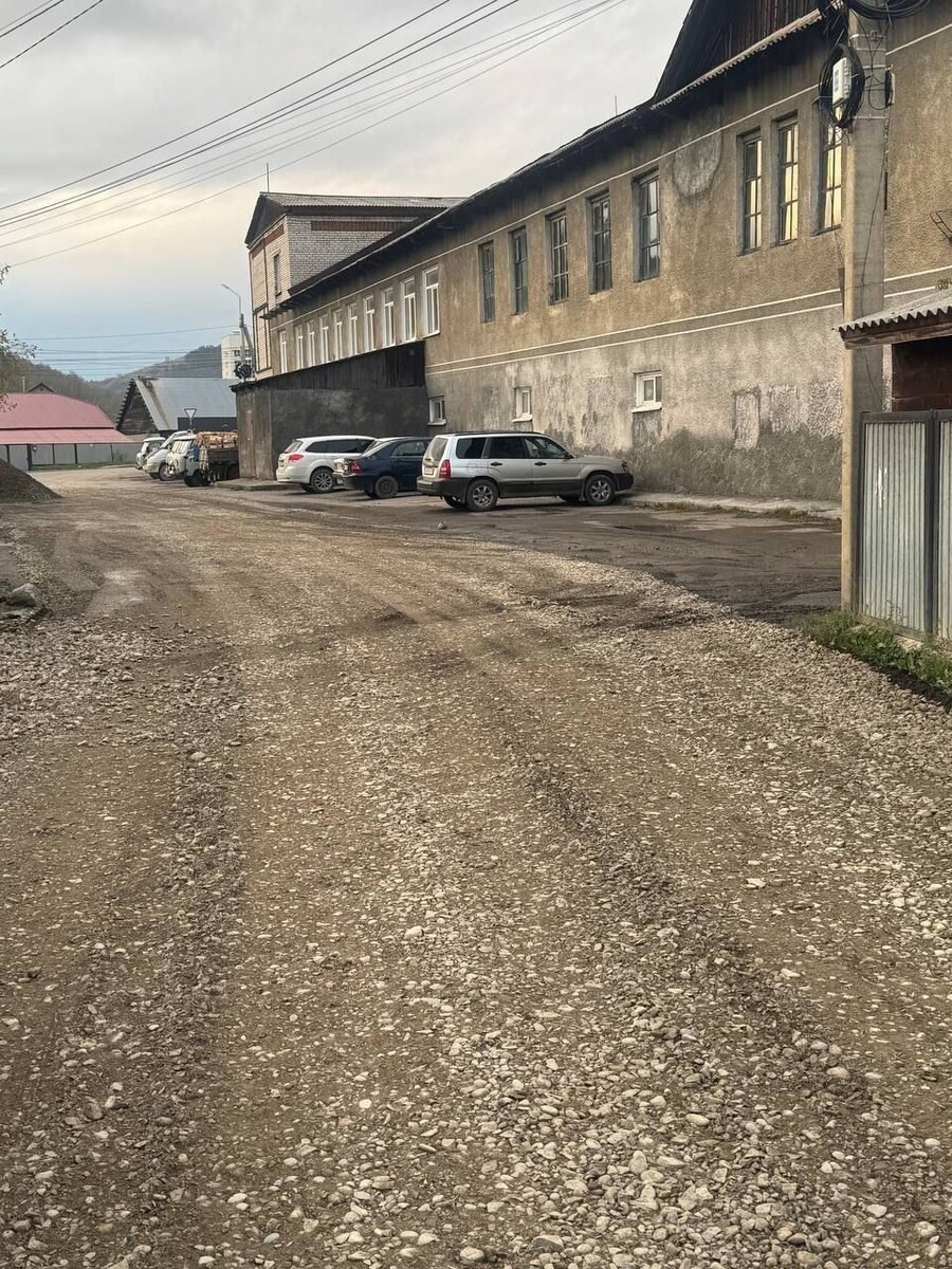    Улица Трудовая в Горно-Алтайске. Октябрь 2025 года . Источник: предоставлено "Толку"