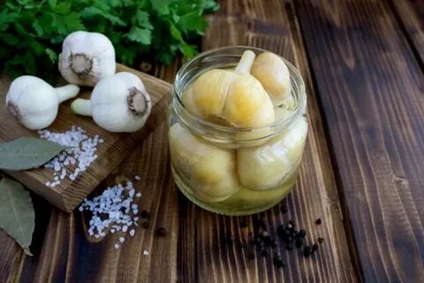 Маринованный чеснок