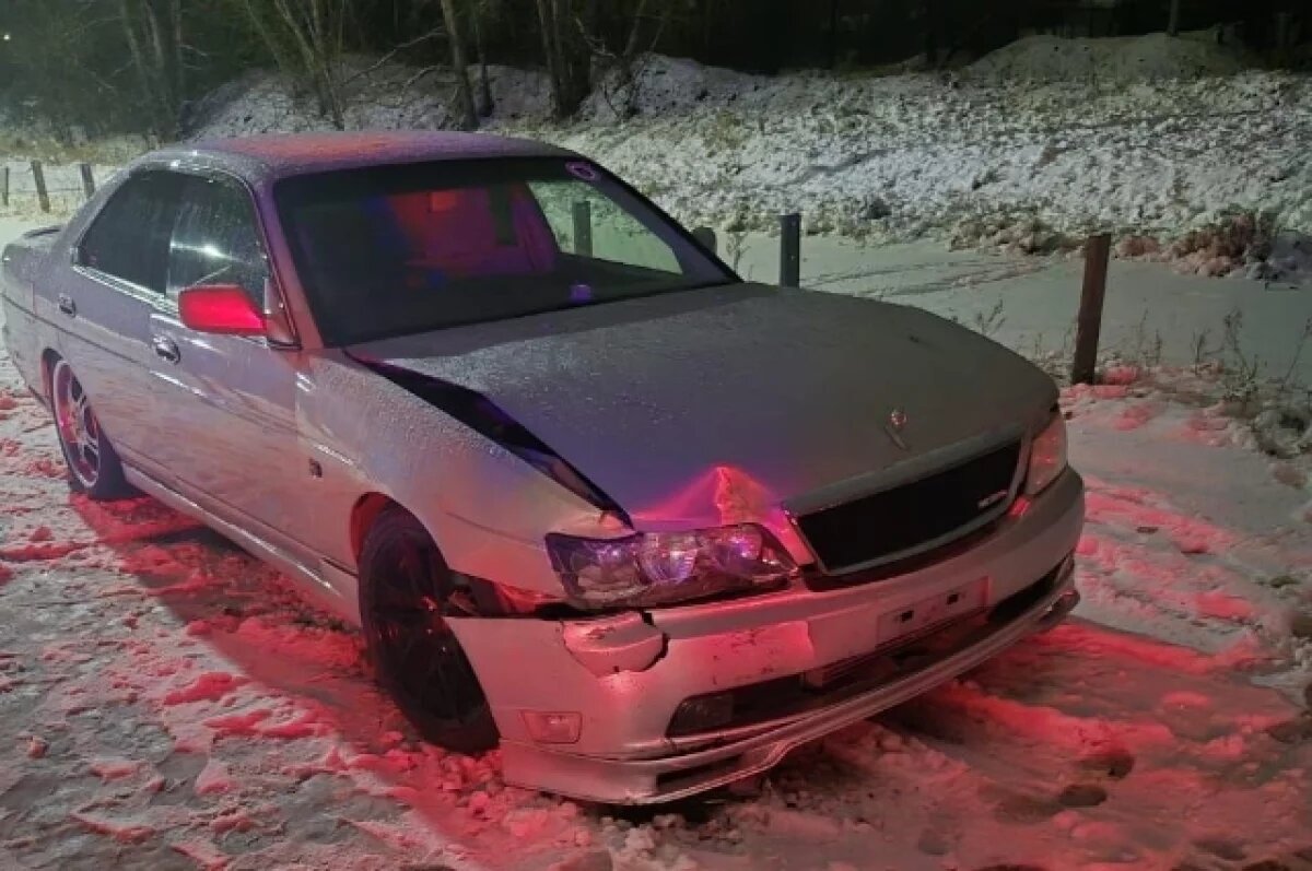    На скользкой Пермской в Комсомольске дрифтеры разбили два автомобиля