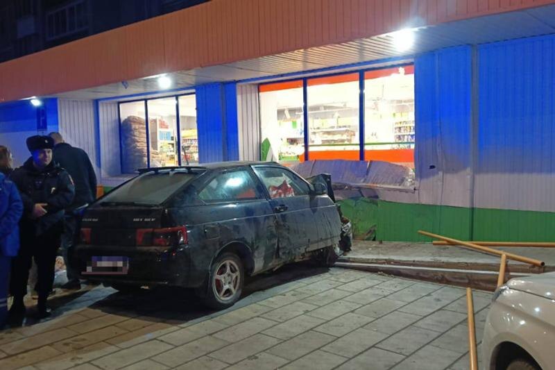    Пресс-служба прокуратуры Свердловской области. Место ДТП в Ревде, где погибли девочки-сестры