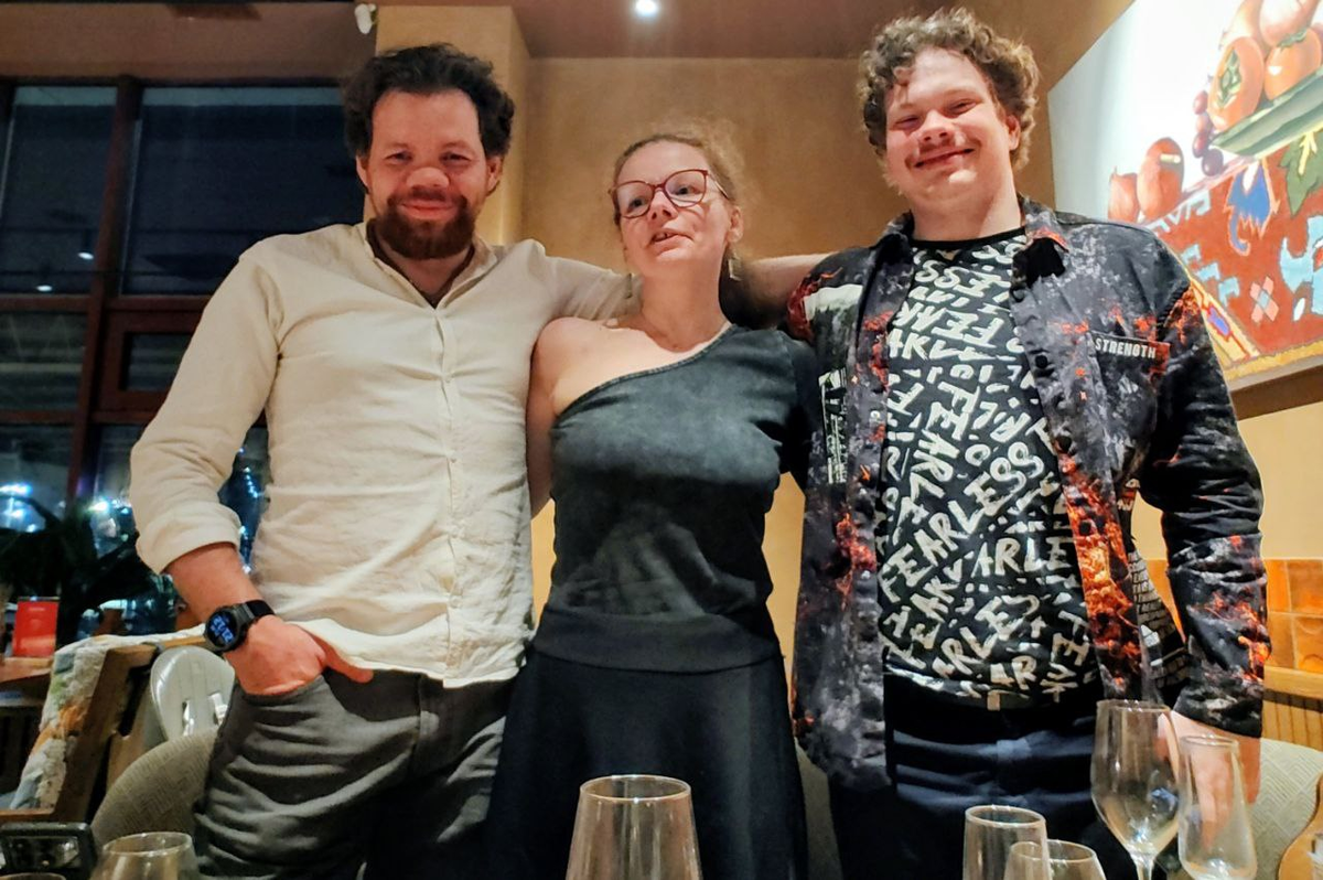 Год 2025. Взрослые дети, родители моих 6-х внуков