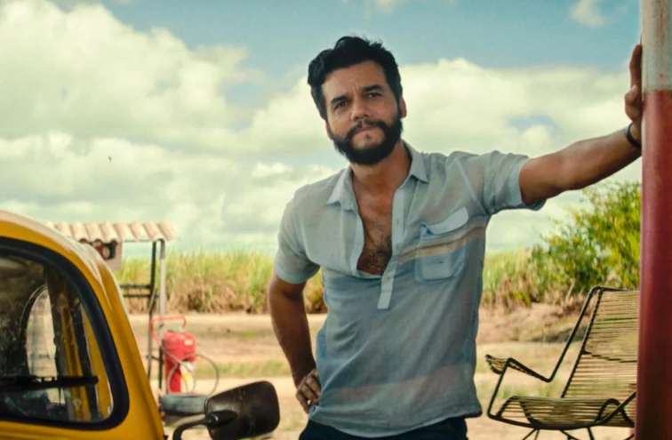 Листайте кадры.