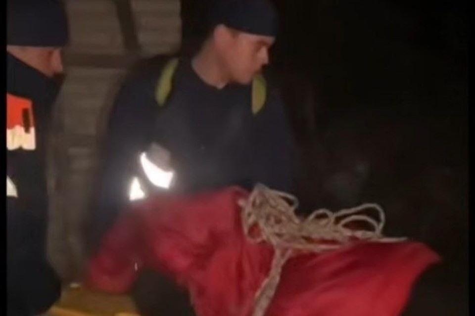    В Улан-Удэ спасли подростка, который упал с водонапорной башни. Фото: пресс-службе агентства ГО и ЧС города Улан-Удэ