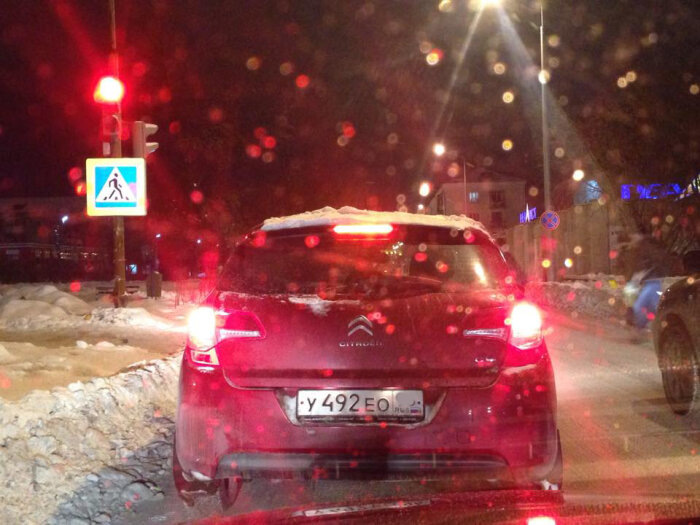 Большинству водителей личного автотранспорта в такую погоду стоит подумать – может лучше в этот день совсем никуда не ездить / Фото: Vostok.Today