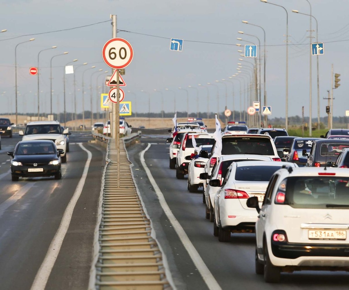    На федеральной автотрассе в ХМАО остановили движение из-за непогоды