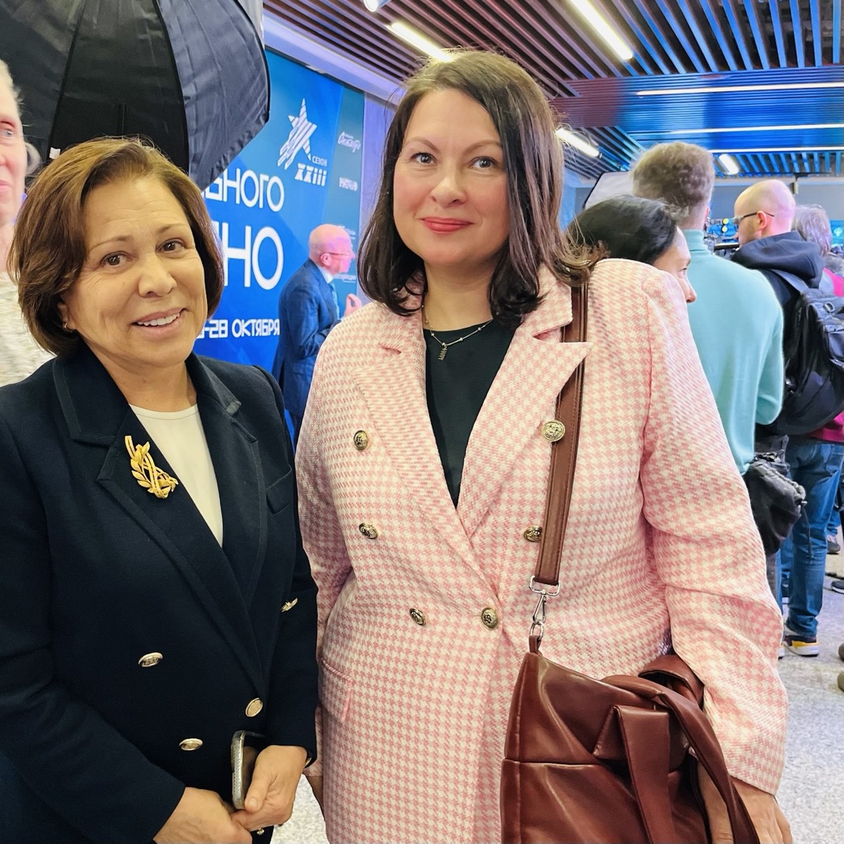 Фото с легендой