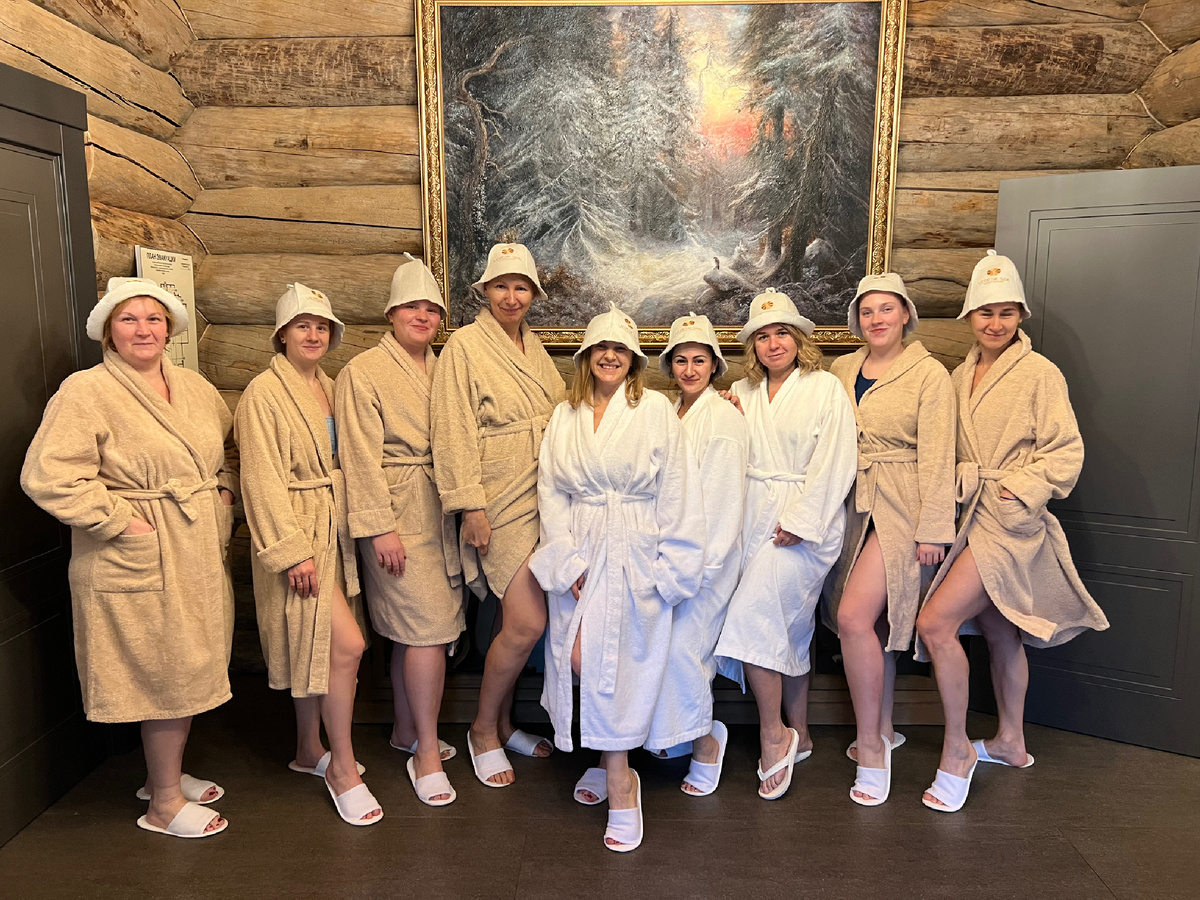 С участницами Женского клуба