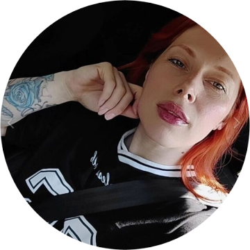 «Тренажеры современных залов адаптированы под самые разные задачи. Теперь это место не только совершенствования тела, но и реабилитации после родов, травм, болезней. Грамотный подход и помощь профессионалов в стенах зала могут сотворить чудеса», - уверена тренер по фитнесу спортазала «Рельеф» Лилия Колпакова.