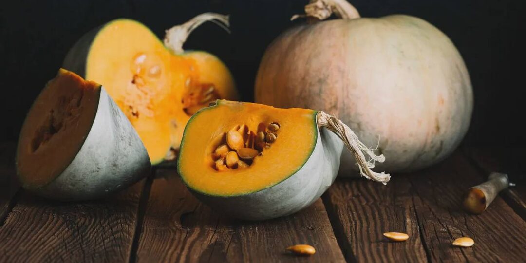 Нежный осенний десерт из тыквы — готовится проще, чем манник