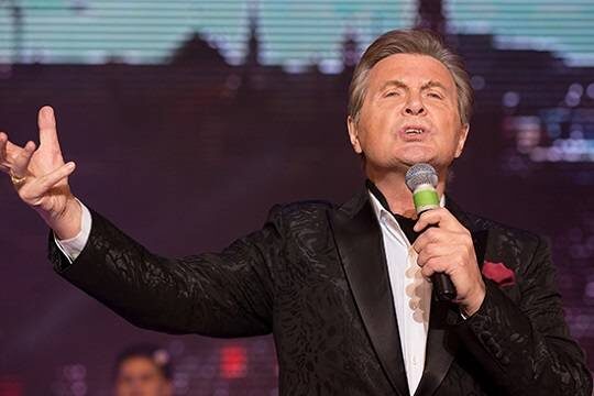    Лев Лещенко сократил количество выступлений и стал петь под фонограмму по одной причине